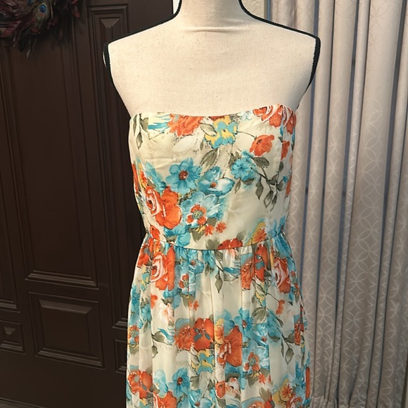 Beautiful Strapless Floral Garden Party Full Length Flowy Dress - Picture 2 of 10